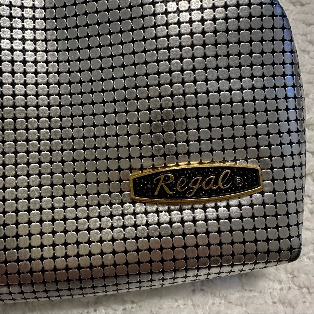 Vintage Regal Clutch and Coin Purse Set Silver Tone Mesh Print Vinyl - Picture 3 of 15